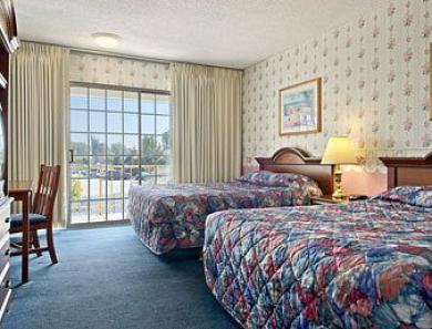 Travelodge By Wyndham Bakersfield Zimmer foto